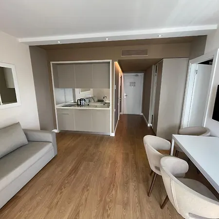 Del Mare Aparthotel Батуми Экстерьер фото