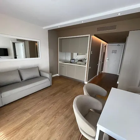 Del Mare Aparthotel Батуми Экстерьер фото