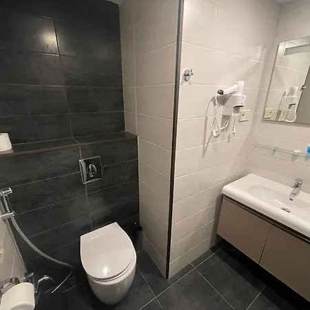 Del Mare Aparthotel Батуми Экстерьер фото