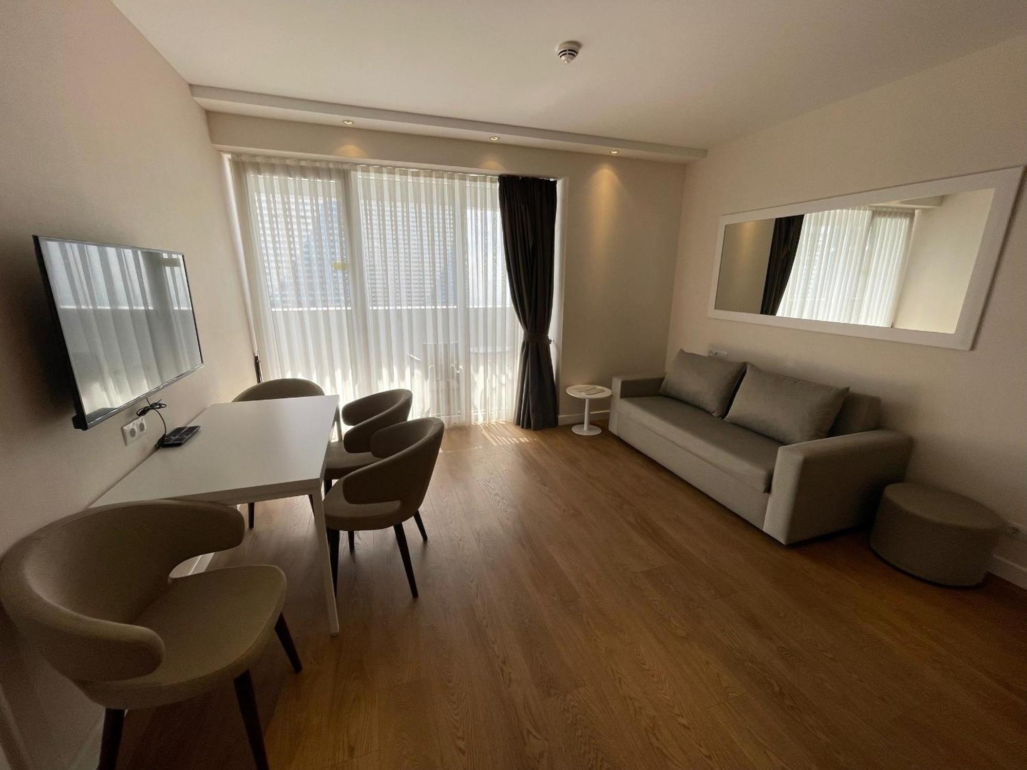 Del Mare Apartment Batumi