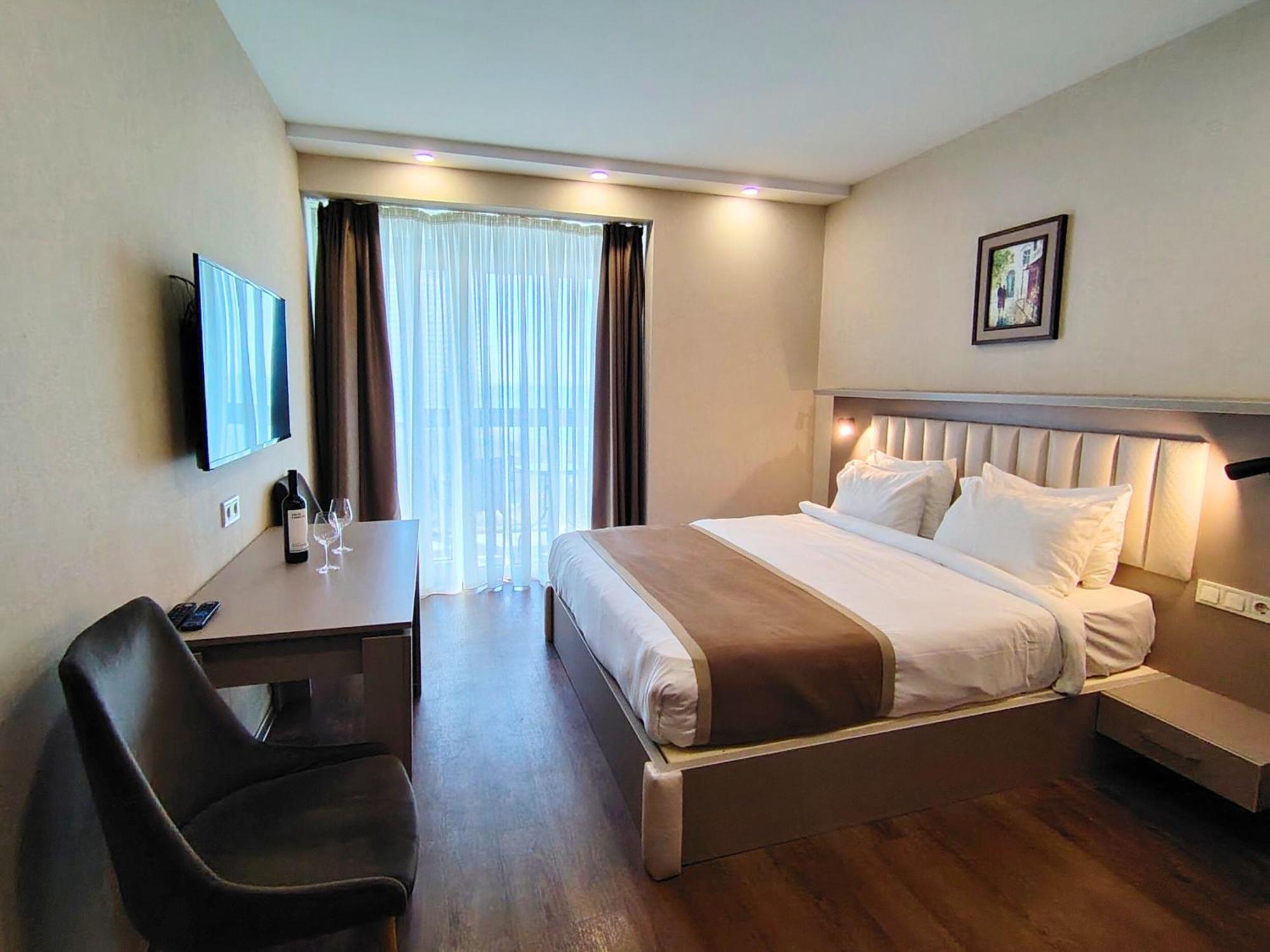 Del Mare Batumi